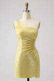 Stilvolles gelbes, figurbetontes kurzes Homecoming-Kleid mit einer Schulter und Aushöhlung