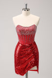 Glitzerndes rotes trägerloses Korsett mit Pailletten und Perlen Enges Homecoming-Kleid mit Schlitz