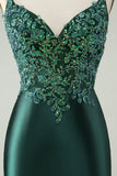 Glitzerndes dunkelgrünes kurzes Homecoming-Kleid mit V-Ausschnitt und Pailletten