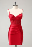 Stilvolles rotes, figurbetontes Spaghettiträger-Korsett-Satin-Homecoming-Kleid mit Schlitz