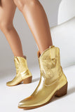 Goldene Western-Cowgirl-Stiefel mit kleinem Absatz und goldenem Tiefabsatz