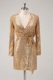 Goldenes Glitzer-Partykleid mit V-Ausschnitt