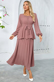 Langes Partykleid aus gestuftem Chiffon in Dusty Rose A-Linie mit langen Ärmeln