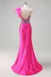 Meerjungfrau Fuchsia One Shoulder Abnehmbare Rüschen Langes Ballkleid mit Schlitz