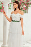 A Line Elfenbein schulterfreies gestuftes Brautkleid aus Tüll