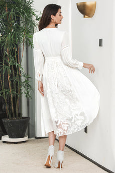 Weißes Boho-Kleid für Verlobungsfeiern mit langen Ärmeln und Spitze