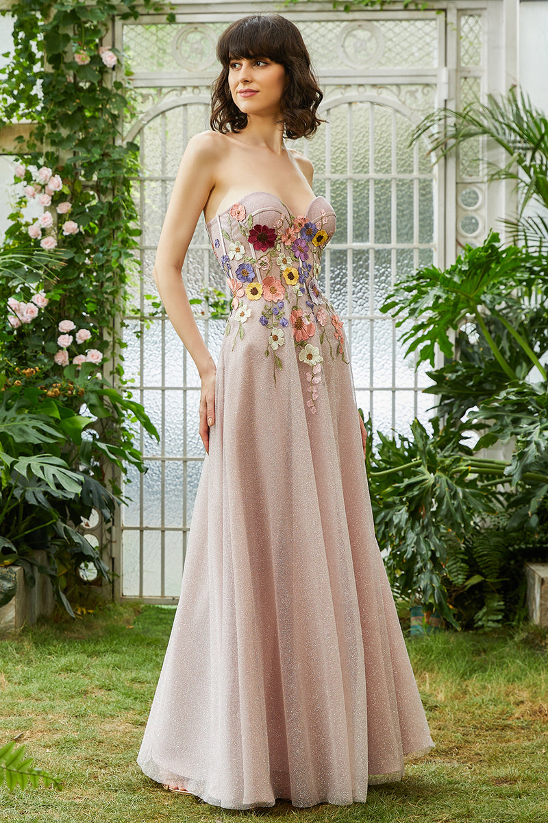 Laden Sie das Bild in den Galerie-Viewer, Elegantes trägerloses langes Hochzeitsgastkleid in A-Linie mit 3D Blumen