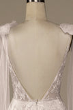 Elfenbein Brautkleid aus Spitze mit V-Ausschnitt und Schleife