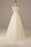 Glitzerndes Elfenbein Brautkleid mit Sweep Schleppe