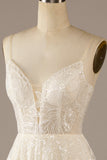 Glitzerndes Elfenbein Brautkleid mit Sweep Schleppe