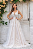 Wunderschönes Champagner Tüll Brautkleid mit tiefem V-Ausschnitt und Spitze