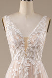 Champagner Rückenfreies V-Ausschnitt Tüll Brautkleid mit Spitze