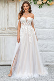 A-Linie schulterfreies Champagner Tüll Brautkleid mit Spitze
