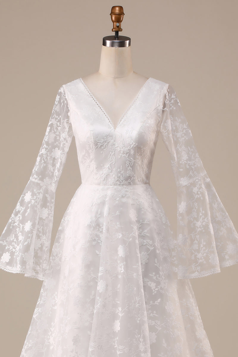 Laden Sie das Bild in den Galerie-Viewer, Elfenbeinfarbenes Brautkleid aus Spitze mit ausgestellten Ärmeln in A-Linie