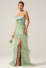 Laden Sie das Bild in den Galerie-Viewer, Matcha A-Linie trägerloses langes Brautjungfernkleid mit Rüschen