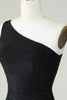 Laden Sie das Bild in den Galerie-Viewer, Mantel Ein-Schulter Schwarz Kurzes Abendkleid mit Perlen