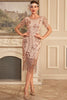Laden Sie das Bild in den Galerie-Viewer, Glitzerndes, rosafarbenes Flapper-Kleid mit Fransen aus den 1920er Jahren