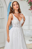 Elfenbein Brautkleid mit V-Ausschnitt und Spitze