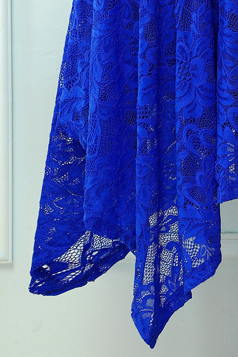 Laden Sie das Bild in den Galerie-Viewer, Asymmetische Royal Blue Lace Kleid