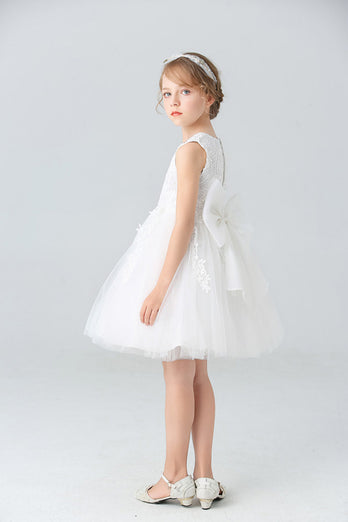 Ein Line Jewel Neck weißes Mädchenkleid mit Applikationen