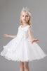 Laden Sie das Bild in den Galerie-Viewer, A-Linie Weißes Tulle Little Mädchenkleid mit Applikationen