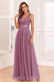 Blaues Ballkleid in A-Linie mit V-Ausschnitt