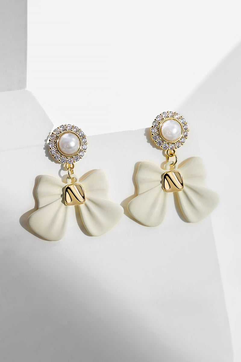 Laden Sie das Bild in den Galerie-Viewer, Weiße Schleife Ohrringe mit Perlen