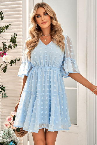 Blaues Mini-Sommerkleid mit V-Ausschnitt und halben Ärmeln