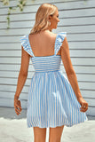 Blaues schulterfreies Mini-Sommerkleid