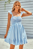 Blaues schulterfreies Mini-Sommerkleid