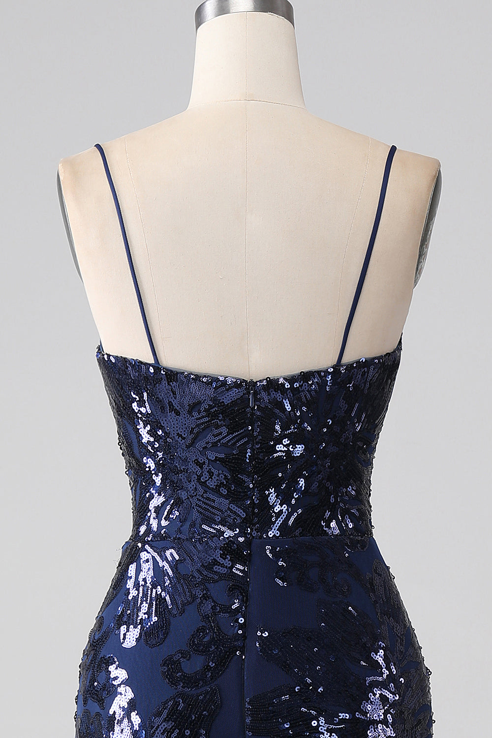 Schimmerndes Pailletten-Meerjungfrauen-Spaghettiträger-Ballkleid mit Schlitz