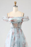 Blaues bedrucktes Cold-Shoulder-Korsett-Ballkleid in A-Linie mit langem Korsett und Schlitz
