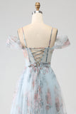 Blaues bedrucktes Cold-Shoulder-Korsett-Ballkleid in A-Linie mit langem Korsett und Schlitz