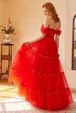 Rotes schulterfreies Ballkleid