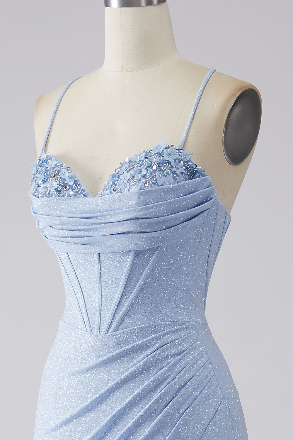 Hellblaues glitzerndes Meerjungfrauen-Ballkleid mit Schlitz