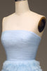 Laden Sie das Bild in den Galerie-Viewer, Hellblaues gestuftes Ballkleid aus Tüll mit Schlitz