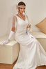 Laden Sie das Bild in den Galerie-Viewer, Meerjungfrau Weiß V-Ausschnitt Brautkleid