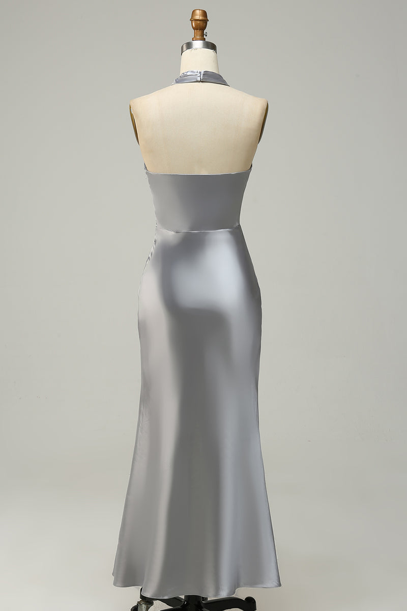 Laden Sie das Bild in den Galerie-Viewer, Silbernes langes Satin Brautjungfernkleid mit Neckholder