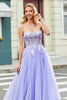 Laden Sie das Bild in den Galerie-Viewer, Wunderschönes schulterfreies Lavendelkorsett-Ballkleid mit Applikationen