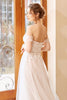 Laden Sie das Bild in den Galerie-Viewer, Elegantes A Line Neckholder-Weißes langes Brautkleid mit Applikationen