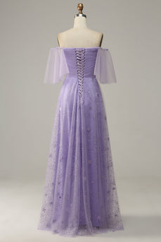 Schulterfreies Abschlussballkleid aus Lavendel mit Rüschen