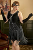 Laden Sie das Bild in den Galerie-Viewer, Schwarze Fransen 1920er Übergröße Gatsby Kleid mit 20er Jahre Accessoires Set