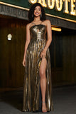 Goldenes Spaghettiträger-Spaghettiträger-Kleid mit Plissee-Glitzer und Accessoires in A-Linie
