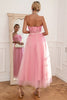 Laden Sie das Bild in den Galerie-Viewer, Wunderschönes A Line Trägerloses rosa Ballkleid mit Applikationen